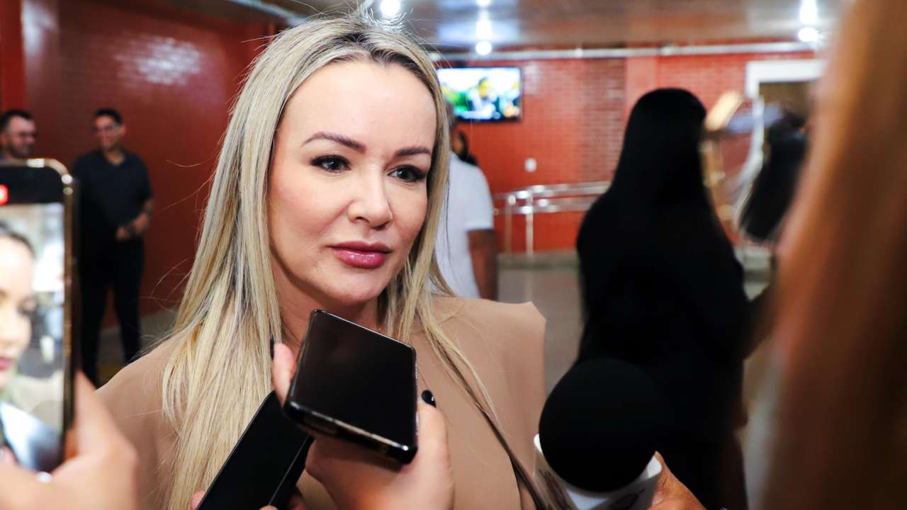 Secretária de Governo destaca avanços no DAE e repudia ataques políticos contra prefeita Flávia Moretti